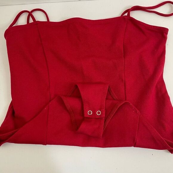 Forever 21|Bodysuit| snap front| Has stretch| Thick material - Picture 7 of 9